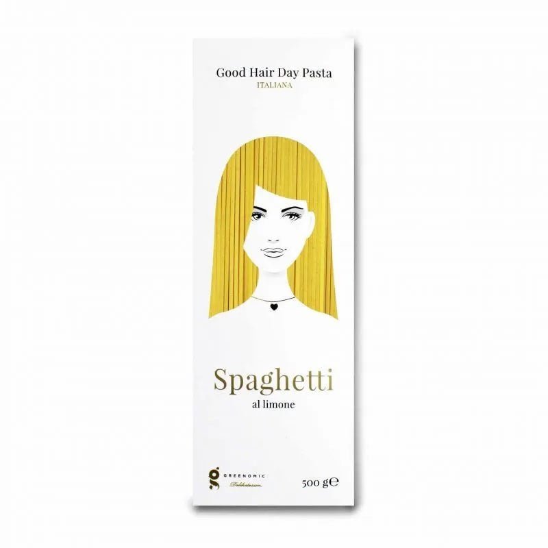 Verpackungsdesign für „Spaghetti limone“ von Greenomic mit einer Illustration einer Frau mit Spaghettisträhnen, die ihr langes, glattes Haar darstellen.