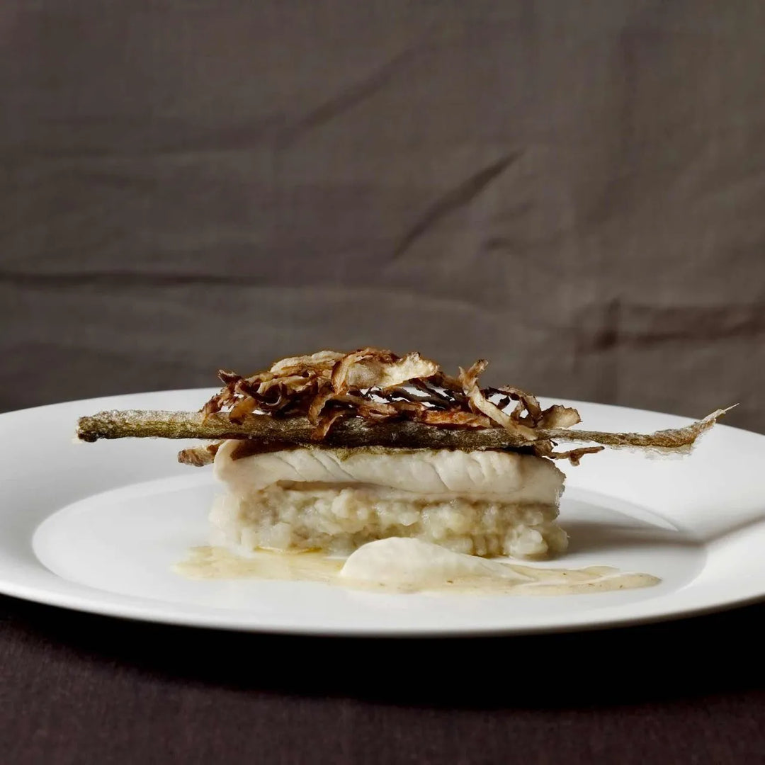 Gebratener Wittling mit zweierlei Topinambur und Rauchfischschaum