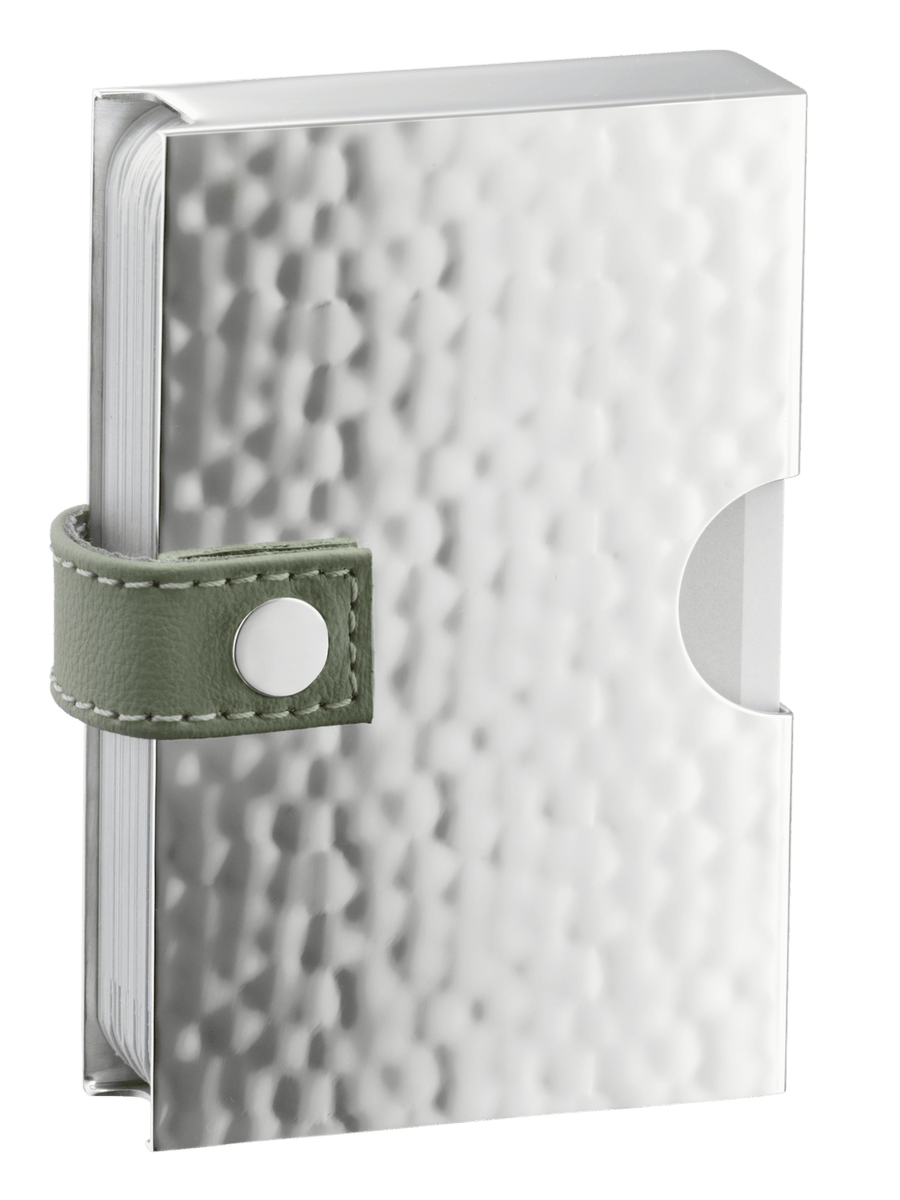 Spielkarten Etui aus Silber von Robbe & Berking mit handgehämmerter Martelé Oberfläche und grünem Lederband, Frontansicht