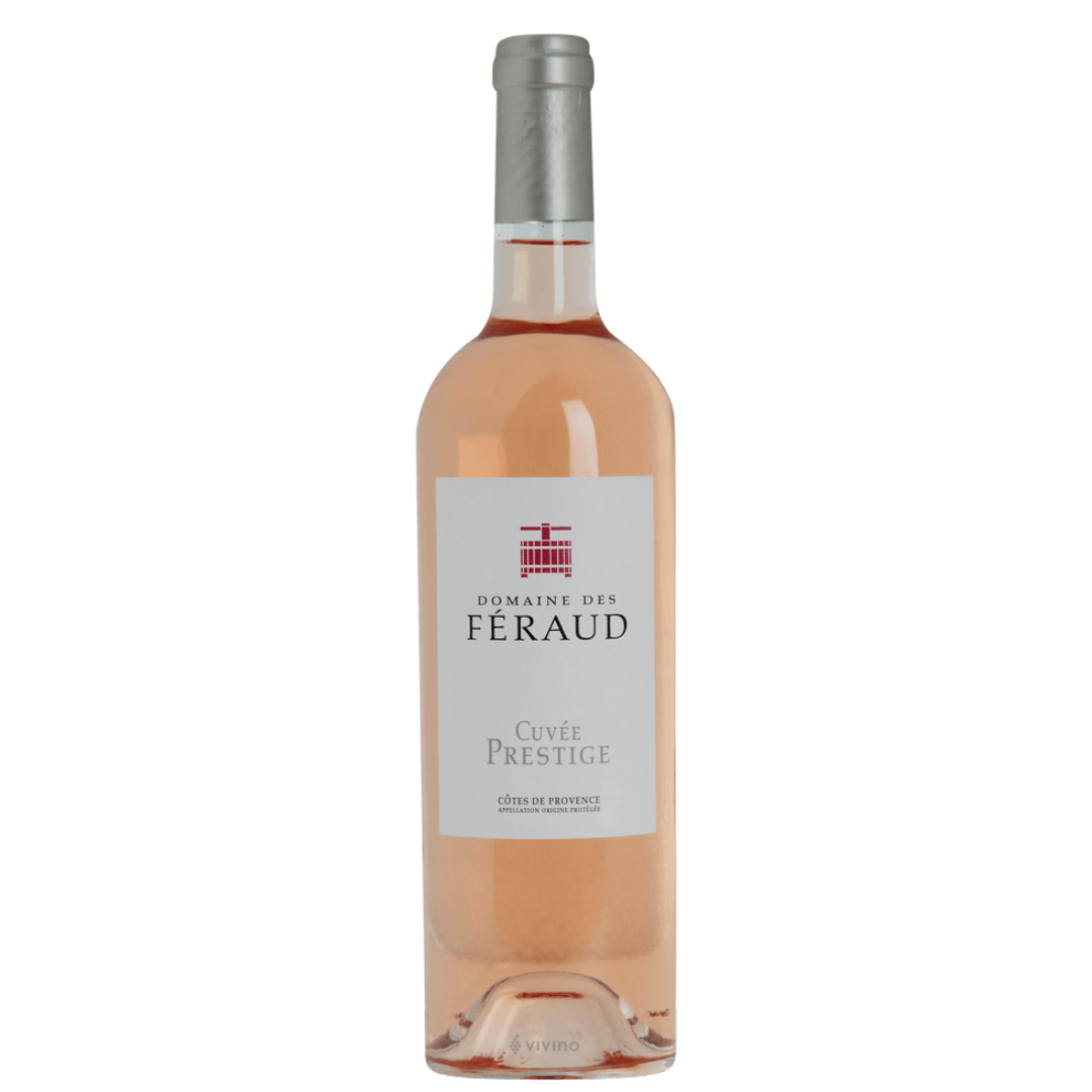 Eine Flasche Domaine des Féraud - Cuvée Prestige 2022 mit einem hellrosa Farbton. Die Flasche hat ein minimalistisches Etikett mit dem Logo des Weinguts, dem Weinnamen und der Produktionsregion. Der Verschluss hat eine metallisch-silberne Farbe.
