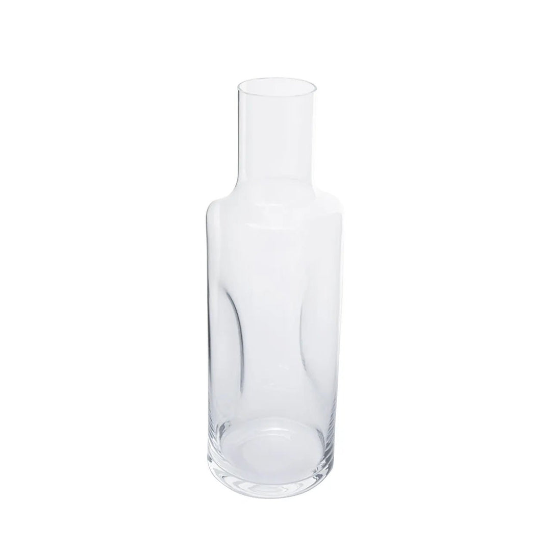 Eine klare Jolie-Glas-Flasche mit schmalem Hals und etwas breiterem Boden, isoliert auf weißem Hintergrund.