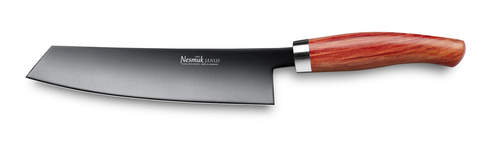 Ein Nesmuk Janus Kochmesser 180 Kochmesser mit poliertem Holzgriff und DLC-Beschichtung auf weißem Hintergrund.