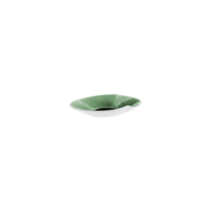 Eine leere Hering Berlin Schale, freie Form Evolution – Emerald ist zentriert auf einem weißen Hintergrund.